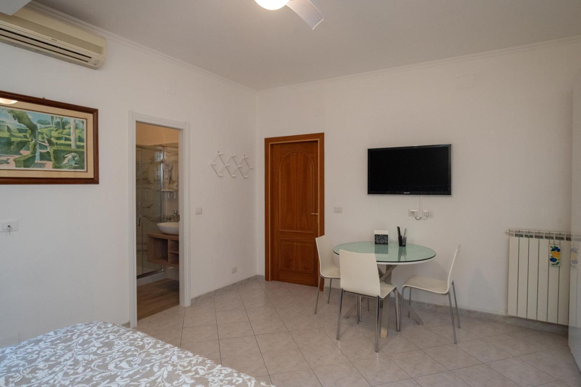 Triple A Few Steps From Tiber * Rom